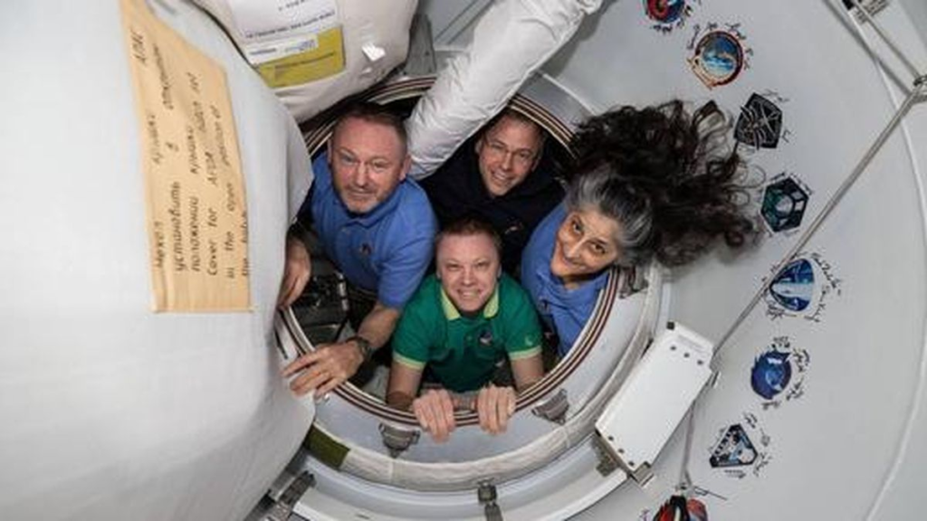 Astronauts Complete Historic